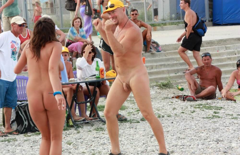 Pics Neptune Beach Cleanup - Nudism helps overcome insecurities