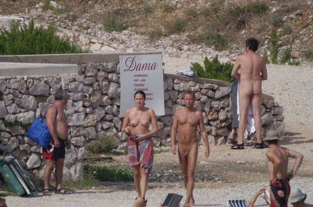 Baska Rock-Wall Path pics - Nudism helps overcome insecurities