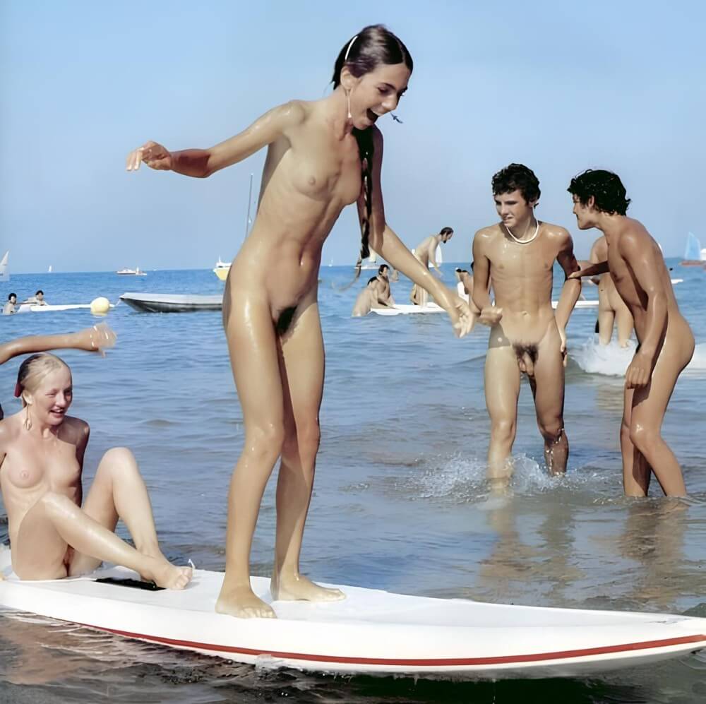 Retro naturism beautiful photos - The naked body is an expression of beauty