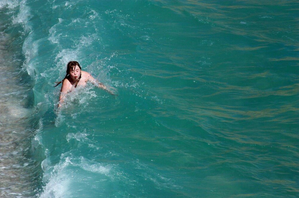 Naturist Cold Water Entry pics - A person without clothes is closer to nature