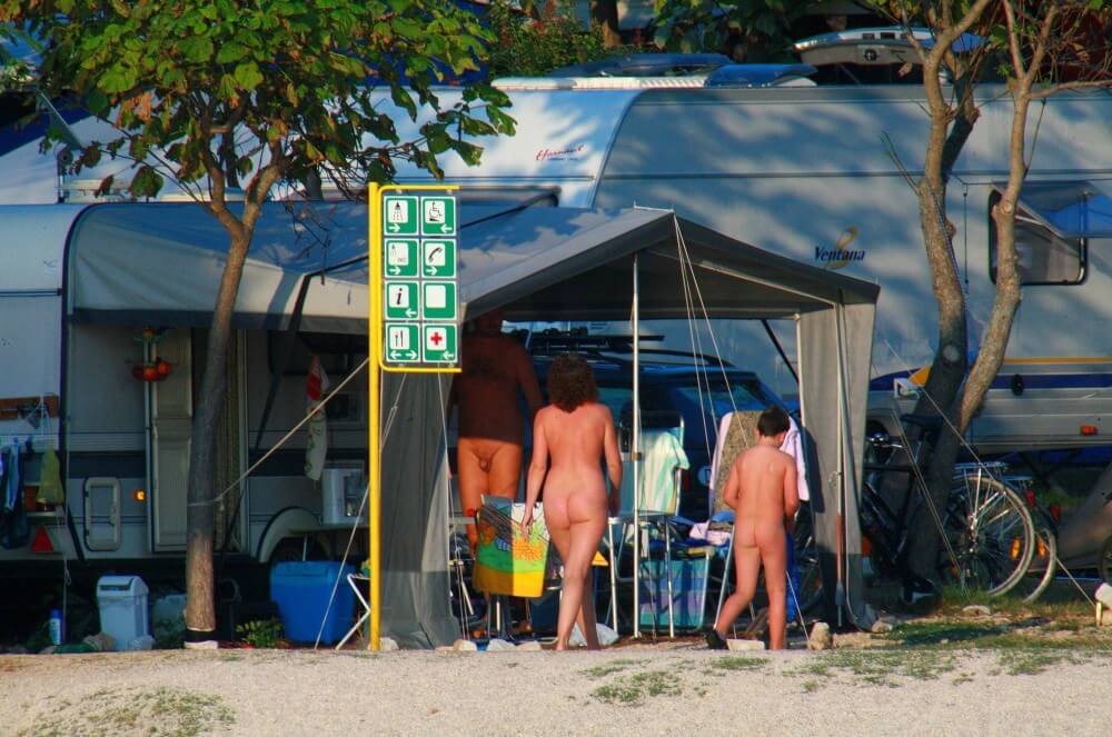 Ula FKK Camping photo gallery - Nothing kept the clothes on my body