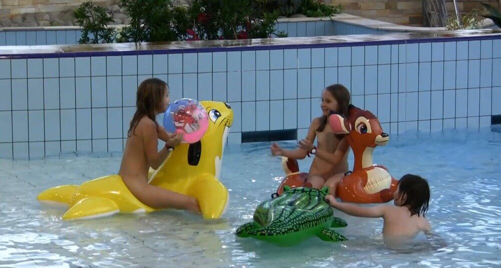 Aqua Extravaganza 1 Full HD - Nudity fosters trust and mutual understanding among people