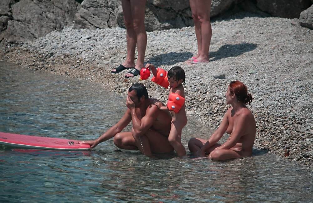 Beach Nudist Family Shore Camp pics - Nudity in naturism is a way to experience freedom and harmony