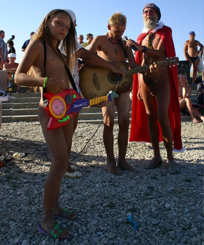 Naturist Beach Contests photos - Many beautiful people without clothes