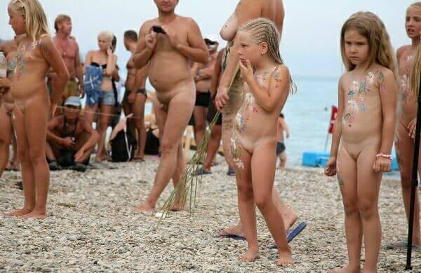 Nudism photo gallery # 1 - We are naked in the bosom of nature