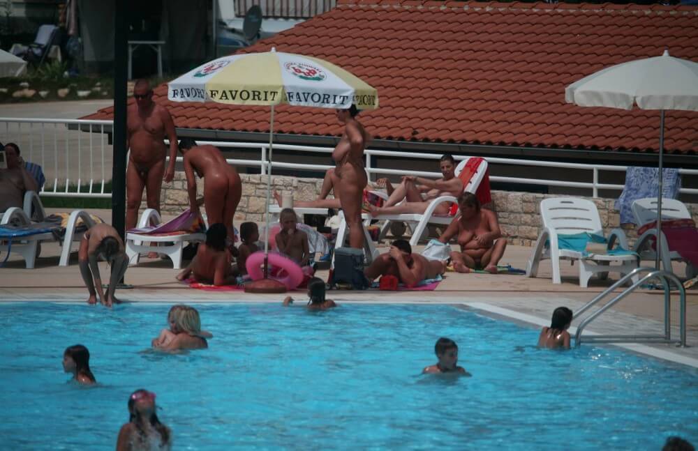 Naturist Pool Observation pics - Those wishing to register as nudists