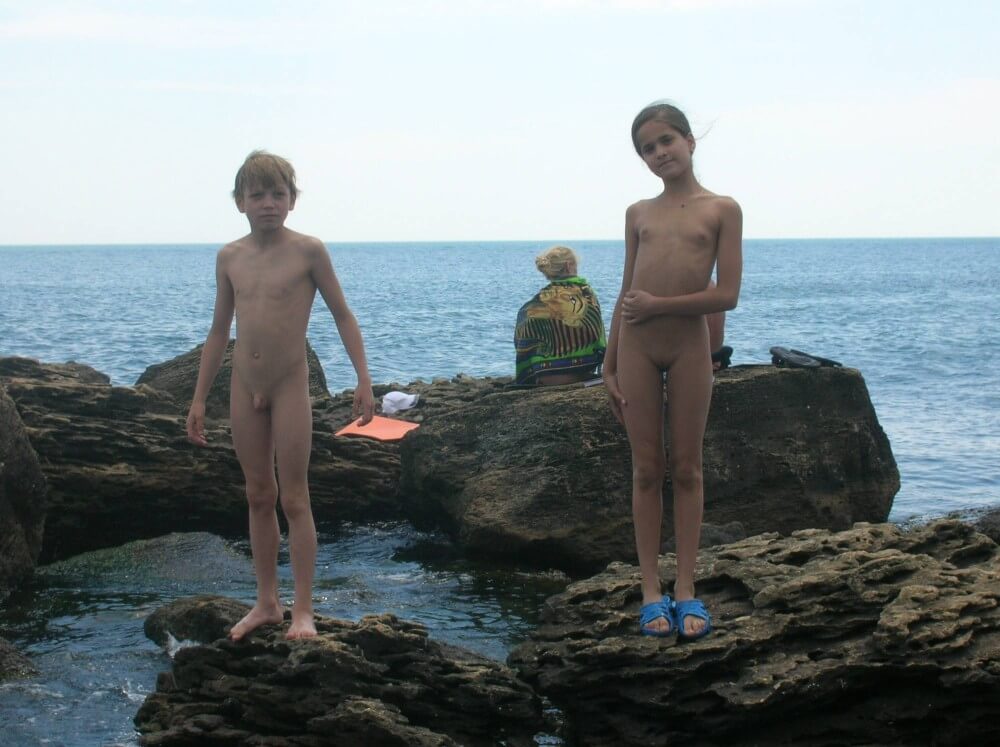 Beach Rocking Profile pics - Nudism is an expression of freedom and individuality