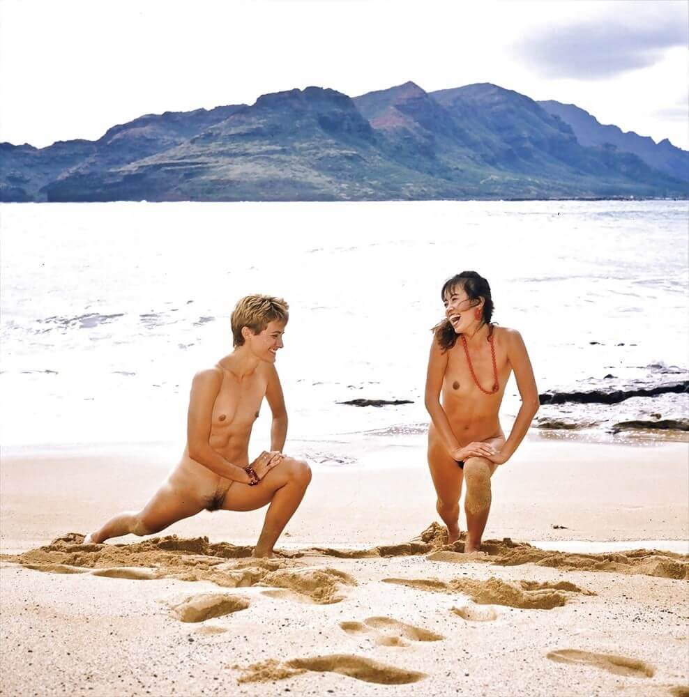 Retro naturism photos - Spectators are permitted to be naked