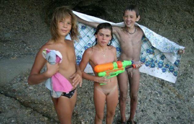 Naturism photo gallery # 33 - There are many political figures among the movements supporters