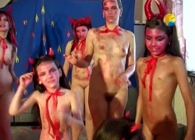Naturist Freedom: Bu Bu Bu - Nudity is a natural part of life for some people on the planet