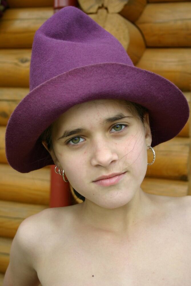 Cabin Reflections nudism pics - They value simplicity and naturalness, and encourage people not to feel self-conscious about being naked