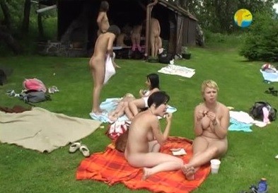 Naturist Freedom: Cottage Picnic - The Foundations of Naturist Philosophy and the Ethical Principles of the Community