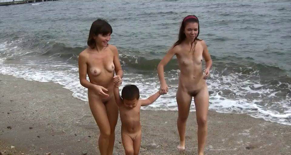 Land and Sea Naturism vol 1 - Naturists value a simple life