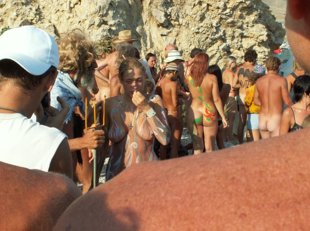 Neptune Day Side Views photos - Nothing kept the clothes on my body