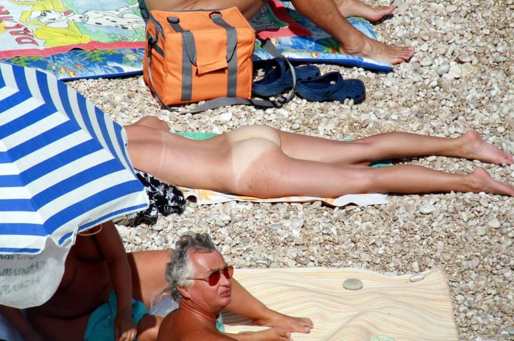 Naturists Beach Relaxation pics - The Pursuit of Naturalness, Freedom, and Body Acceptance