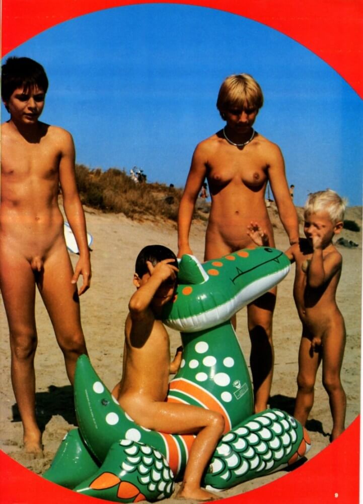 Jung und Frei Nr 15 - Nudity is an expression of natural beauty and harmony