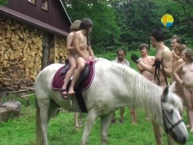 Naturist Freedom: In the Sun - Naturism as a lifestyle