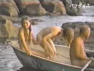 Karelian lake - Nudism is a way to improve health and boost self-esteem