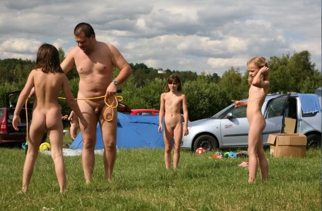 Naturism photo gallery # 38 - The Philosophy of Body Freedom