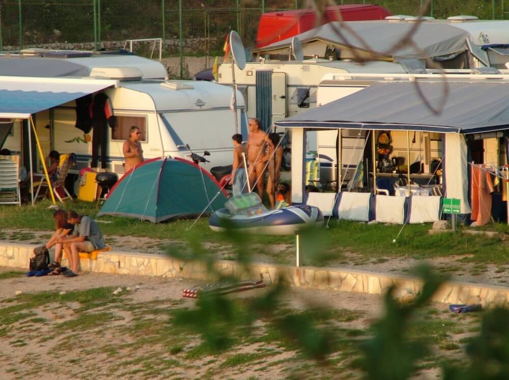 FKK Outdoor Shoreline pics - Connoisseurs of naturism choose nature