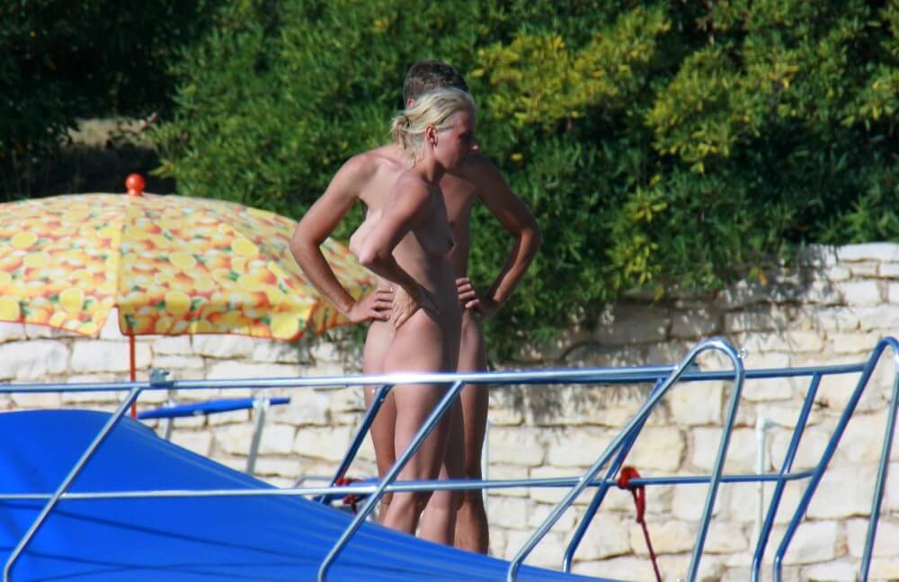 Casual Beachside Strolling pics - A nudist values the connection with nature and the human body
