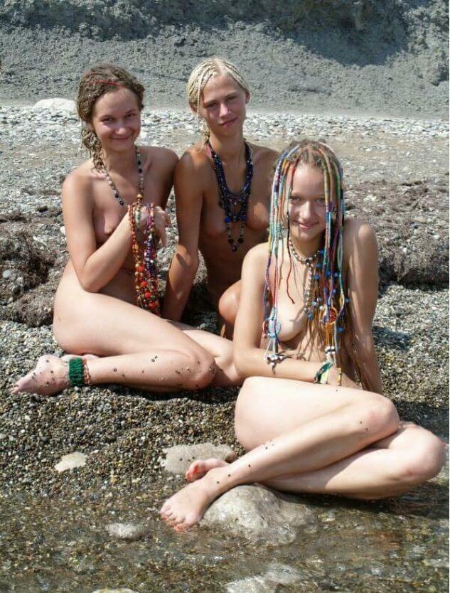 Naturism photo gallery # 49 - Most nudists are motivated solely by a sense of comfort