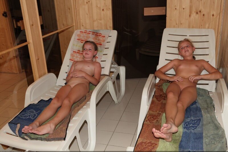 Record center relaxation photos - Naturism teaches you to accept yourself and others