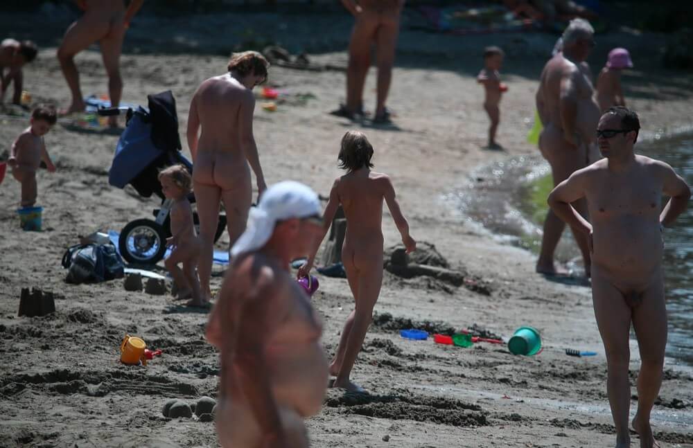 Jr Coastal Beach Paradise pics - Naturism creates harmony with the environment