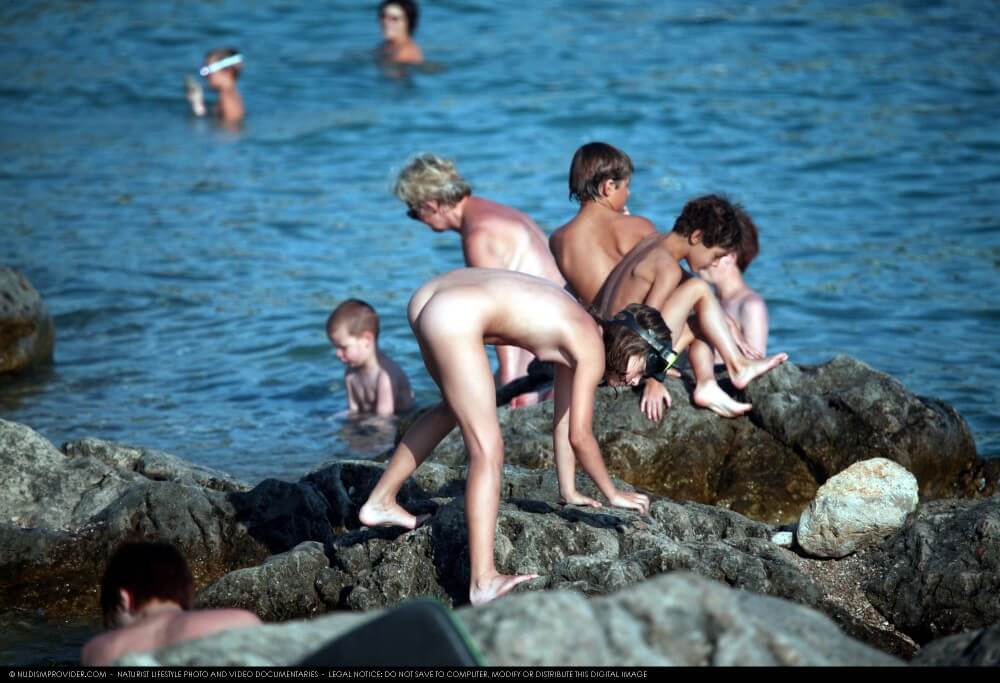 Summer day on the Black Sea photos - Nudism and naturism as a philosophy of life based on respect and acceptance